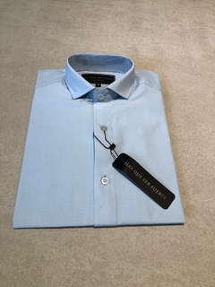 Camisa Clásica Regular - Hay Que Ser Fuerte