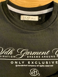 Buzo Garment