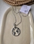 Collar mundo