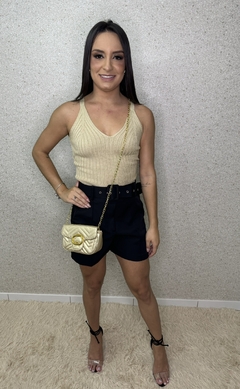 SHORT ALFAIATARIA COM CINTO - NINA - Amora Rosa