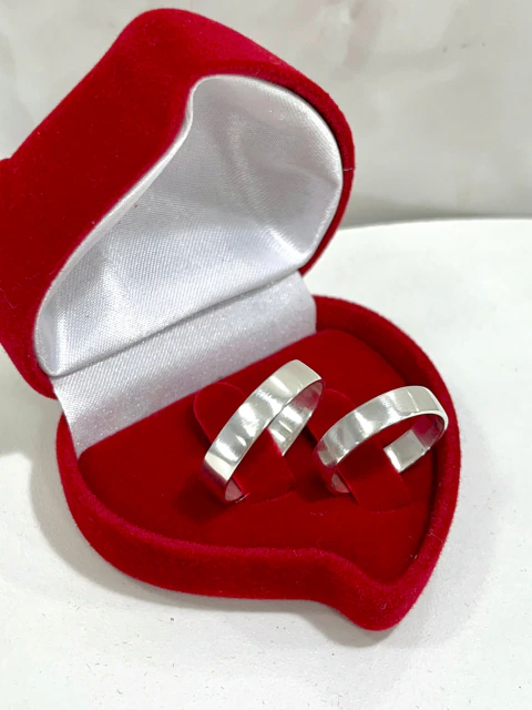 Aliança Reta 4mm