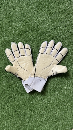 Guante Predator - Doble Cinco