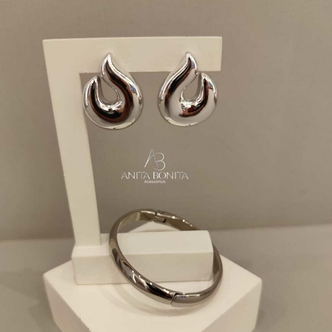 Conjunto Brinco e Bracelete