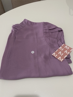 Blusa Lya na internet