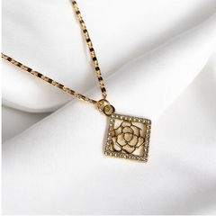 Colar Choker Flor