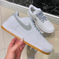Nike Air Force Hungria na internet