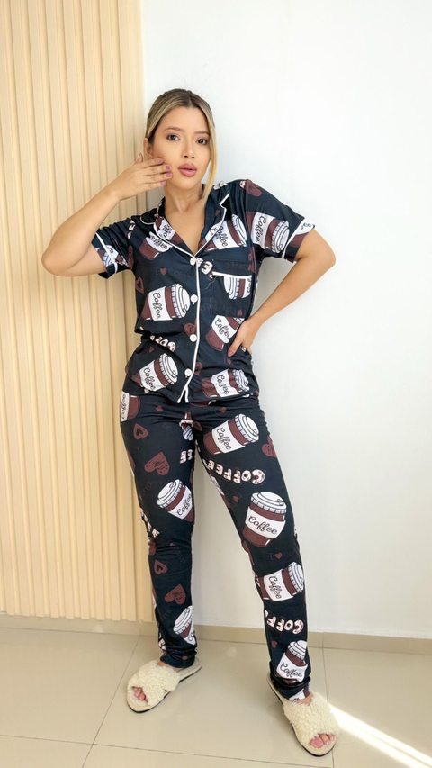 Pijama hora do café