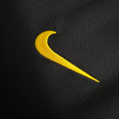 Camisa Retrô Seleção de Portugal II 2006 - Nike Masculina - Preta com detalhes em amarelo - Suprema Esportes | Camisas de Time