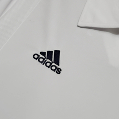 Camisa Retrô Real Madrid I 2002 manga longa - Masculina Adidas - Branca com listras pretas - Suprema Esportes | Camisas de Time