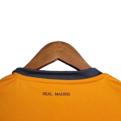 Camisa Retrô Real Madrid II 13/14 - Masculina Adidas - Laranja com detalhes em cinza - Suprema Esportes | Camisas de Time