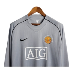 Camisa Retrô Manchester United Goleiro 2007/2008 manga longa - Masculina Nike - Cinza com detalhes em preto na internet