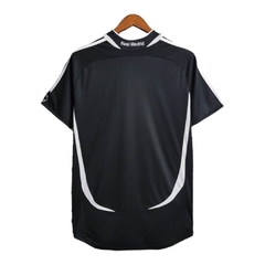 Camisa Retrô Real Madrid 06/07 - Masculina Adidas - Preta com detalhes em branco - comprar online
