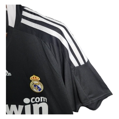 Camisa Retrô Real Madrid II 08/09 - Masculina Adidas - Preta com detalhes em branco na internet