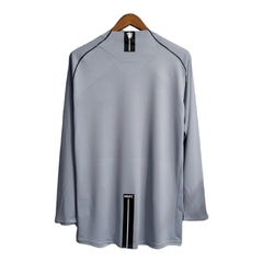 Camisa Retrô Manchester United Goleiro 2007/2008 manga longa - Masculina Nike - Cinza com detalhes em preto - comprar online