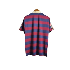 Camisa Newcastle United II Retrô 95/96 - Adidas Masculina - Azul com listras vinho e detalhes em bege - comprar online