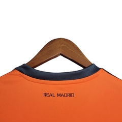 Camisa Retrô Real Madrid II 13/14 manga longa - Masculina Adidas - Laranja com detalhes em cinza