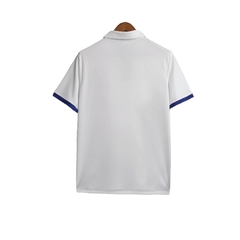 Camisa Retrô Real Madrid I 16/17 - Masculina Adidas - Branca com detalhes em azul - comprar online