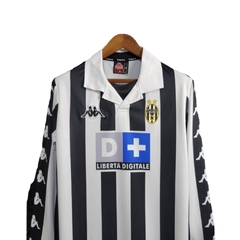 Camisa Retrô Juventus I 1999/2000 manga longa - Kappa Masculina- Preta e branca - comprar online