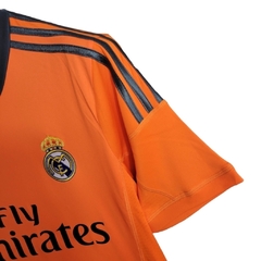 Imagem do Camisa Retrô Real Madrid II 13/14 - Masculina Adidas - Laranja com detalhes em cinza