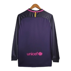 Camisa Retrô Barcelona 2016/2017 manga longa - Nike Masculina - Roxa com detalhes em rosa - comprar online