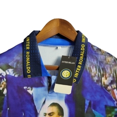 Camisa Retrô Inter de Milão Ronaldo 1997/1998 - Masculina - Azul - loja online