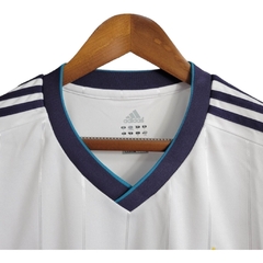 Camisa Retrô Real Madrid I 2012/2013 manga longa - Adidas Masculina - Branca com detalhes em azul