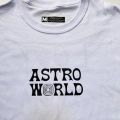 Playera Astro world / look moom white - tienda en línea