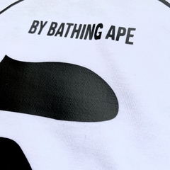 PLAYERA BAPE THIN LETTERS en internet