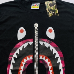 Imagen de PLAYERA BAPE SHARK PURPLE