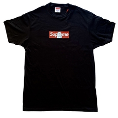 Playera supreme x ripndip black