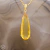 Pingente de opala de fogo. Ouro amarelo 18k