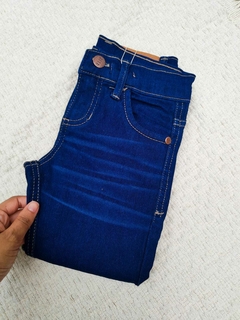 CALÇA NATHAN -JEANS SKINNY ESCURO - comprar online