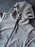 CAMPERA LULULEMON BEIGE en internet