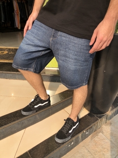 BERMUDA JEANS CATUCCI ESCURA BÁSICA