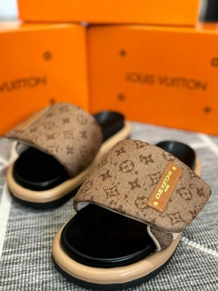 Chinelo Louis Vuitton - BELLA WALLK