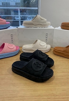 Chinelo Gucci - BELLA WALLK