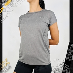 Remera DriFit Cuello U Dama - tienda online