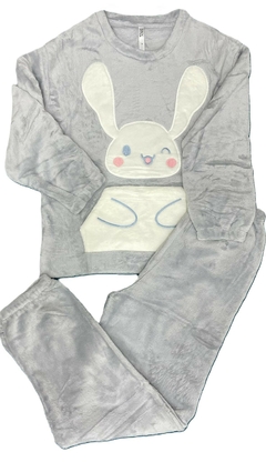 Pijama de Inverno Coelho com bolso tecido tipo pelúcia - DREAM NIGTH X PIJAMAS LTDA
