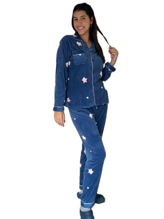 PIJAMA AMERICANO ESTRELAS PLUSH TECIDO QUENTINHO E LEVINHO - comprar online