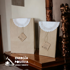 Velas de Noche Blancas - 12 unidades + Portavela de metal reutilizable en internet