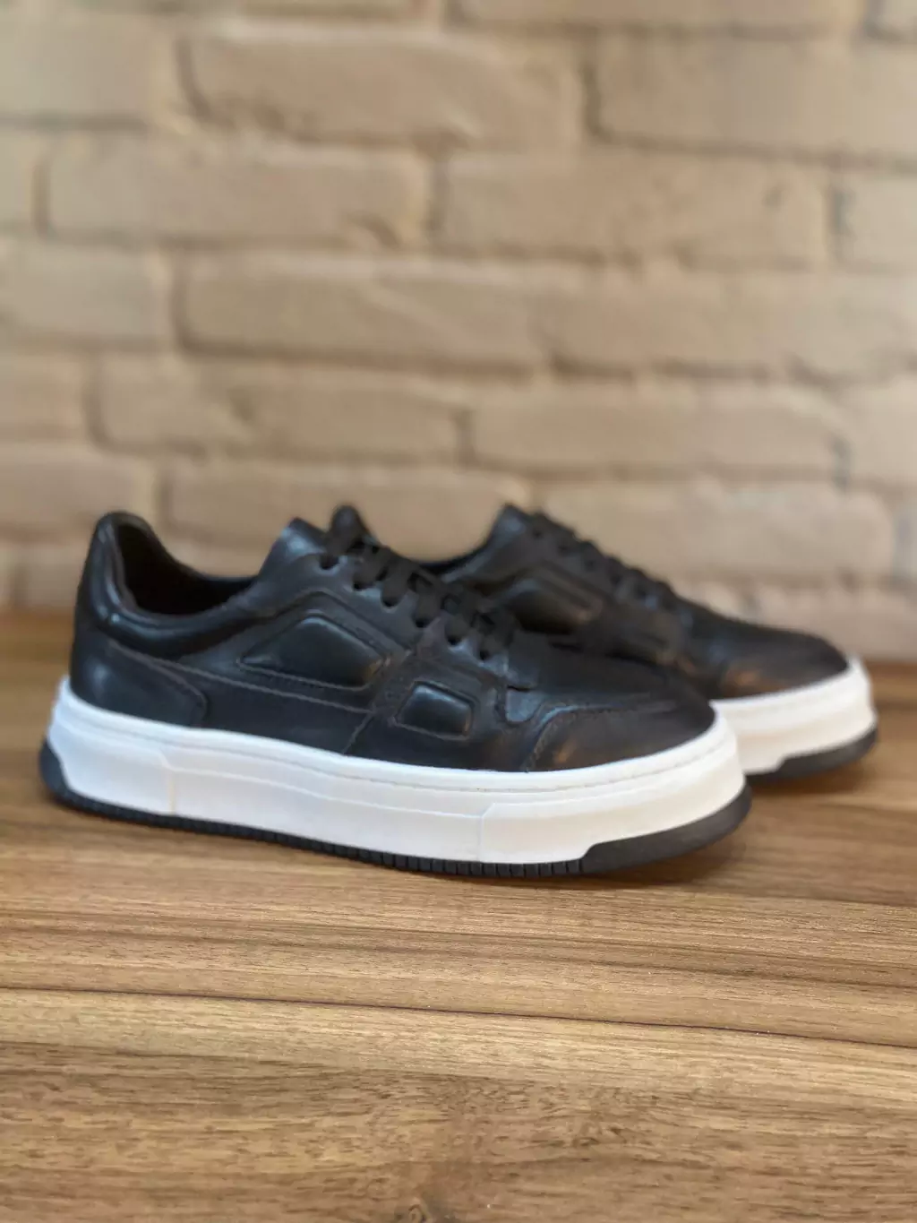 TENIS AUSTIN BLACK WHITE