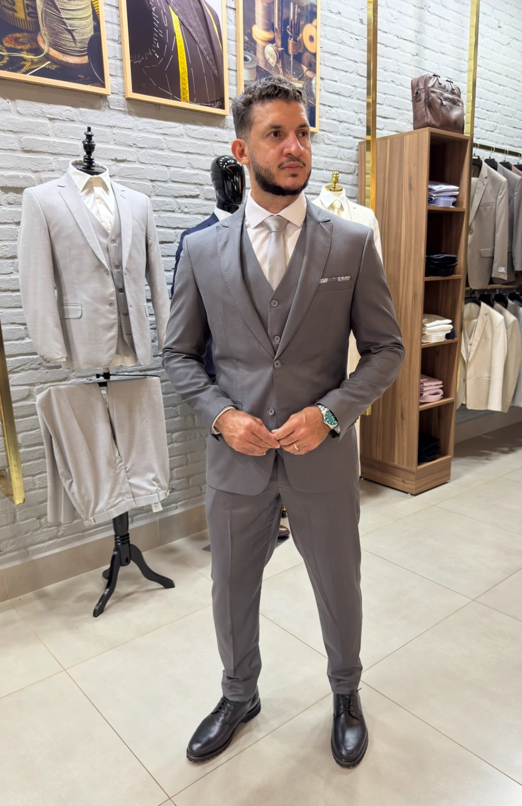 TRAJE CERIMONIAL CINZA LONG LIFE