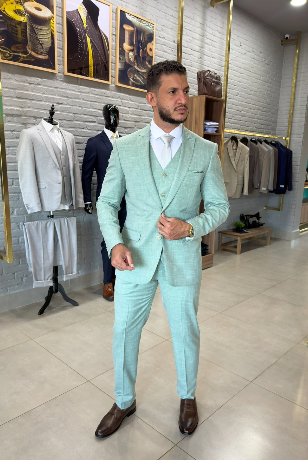 TRAJE CERIMONIAL VERDE SALVIA LONG LIFE