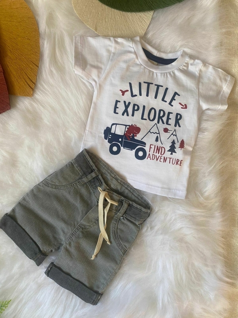 Conjunto short jeans e camiseta