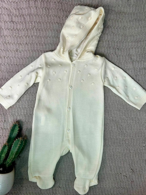 Macacão Bebê Tricot Bolinhas com capuz