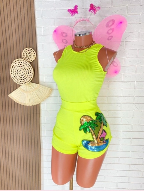 Conjunto neon canelado detalhes em lantejoula