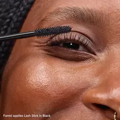 Máscara de pestañas Glossier - comprar online
