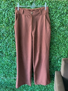 Calça alfaiataria risca de giz