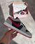 JORDAN LOW - CINZA VERMELHO E PRETO