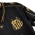 Camisa masculina preta do Santos FC, modelo 24/25, com detalhes em dourado e logo do clube.